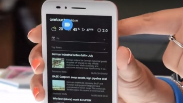 Alcatel Go Play &egrave; resistente ad acqua e polvere.