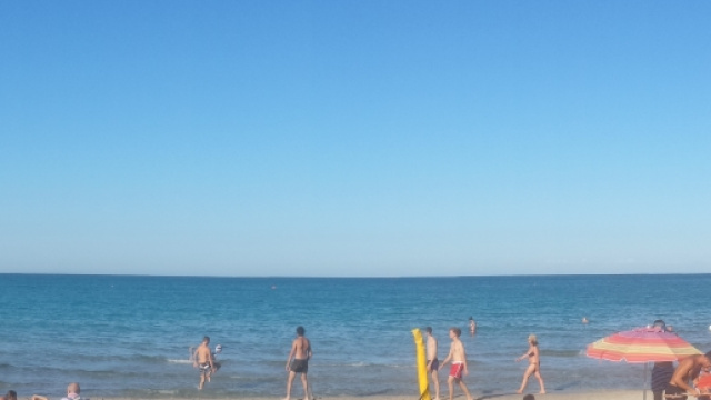 Molto caldo, in tanti tornano al mare.