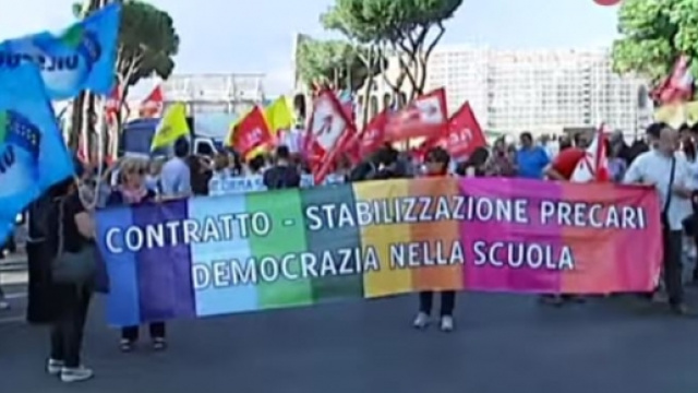 Scuola, protesta sindacati e studenti