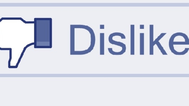 Facebook dislike: arriva pulsante 'non mi piace'