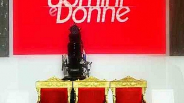 Uomini e donne replica oggi 16/09