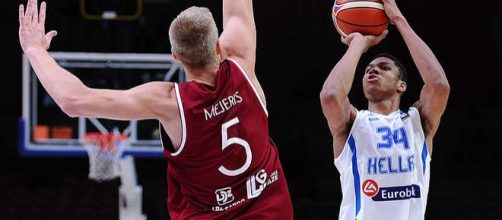 FIGURA. Antetokoumpo goleador con 15 pts