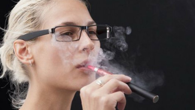 Fumare la sigaretta elettronica &egrave; sicuro?