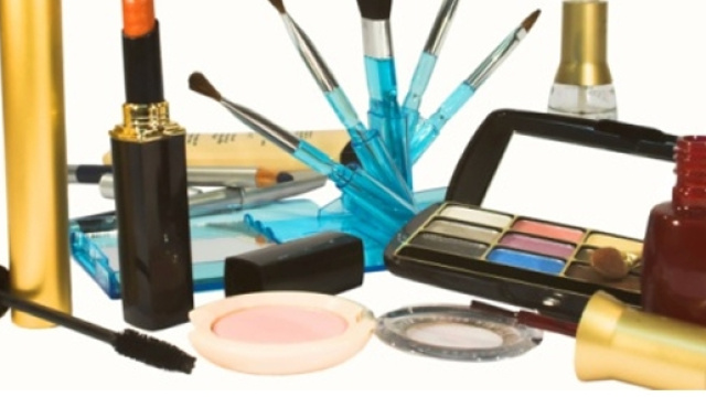 Insieme al make up cambia anche il profumo