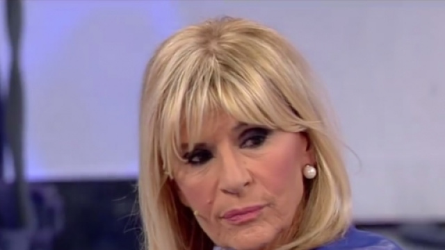 Replica Uomini e donne del 17 settembre