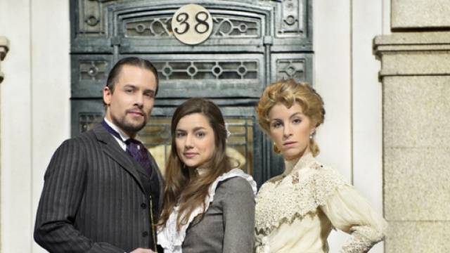 Soap Una Vita: German corrompe Mendez