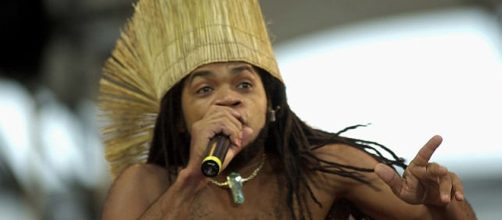 Carlinhos Brown enfrenta p&uacute;blico no RIR III