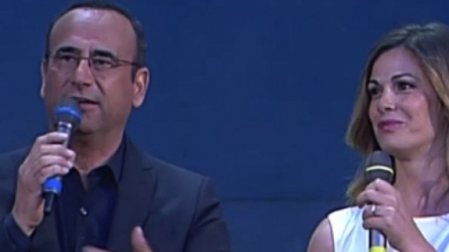 I conduttori Carlo Conti e Vanessa Incontrada