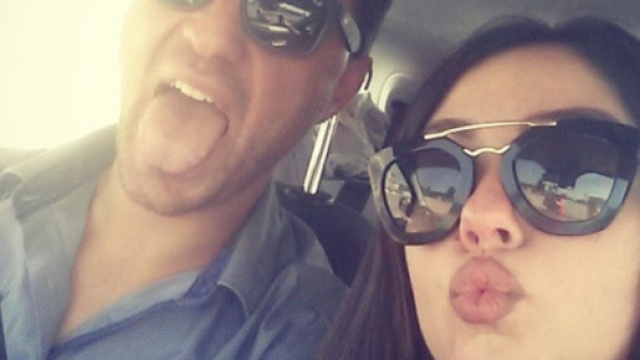 Una coppia al bacio: Sharon e Valerio!