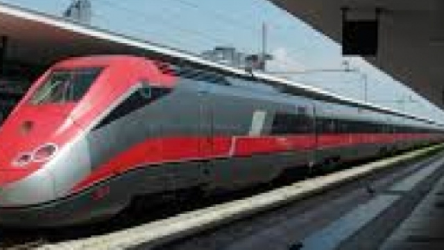 Il treno Frecciarossa arriva fino a Bari.