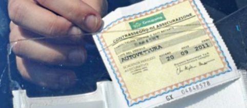 Assicurazioni, da ottobre novità contrassegno: cosa cambia