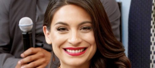 Ana &eacute; legalmente uma mulher solteira