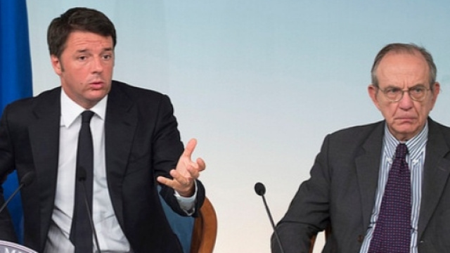 Renzi e Padoan al lavoro sulla riforma pensioni