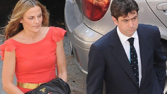 Agnelli con la moglie Emma in una vecchia foto