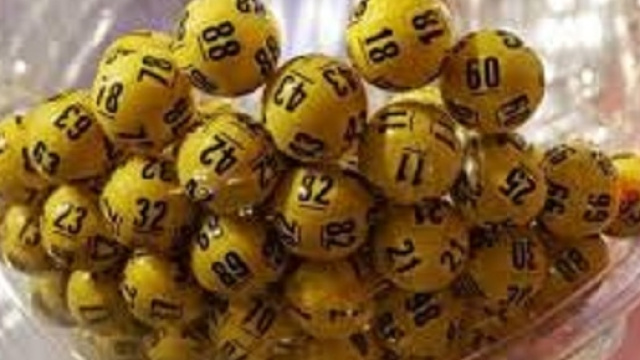 Estrazioni del Lotto e superEnalotto.