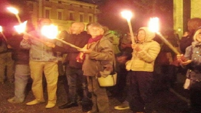 La notte bianca dei docenti in presidio al Miur