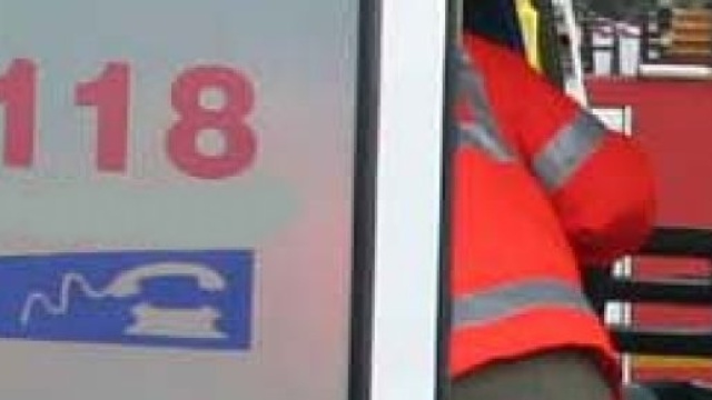 Soccorritori del 118 in azione dopo un incidente