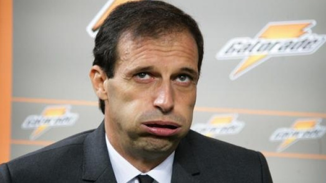 Massimiliano Allegri che sbuffa