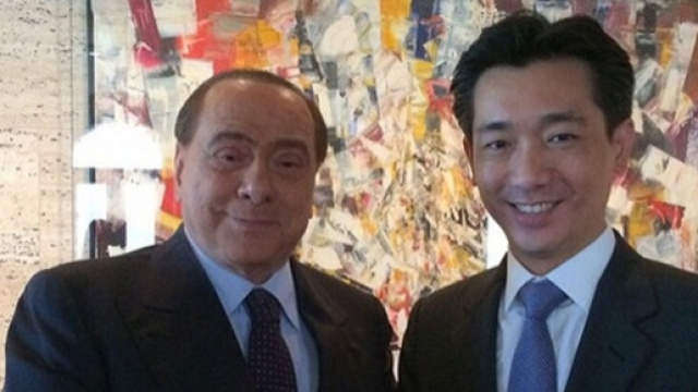 Silvio Berlusconi e Mr. Bee Taechaubol