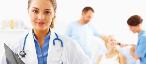 Curr&iacute;culos devem ser enviados por e-mail.