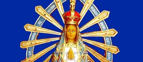 Los colores patrios en la Virgen de Luj&aacute;n