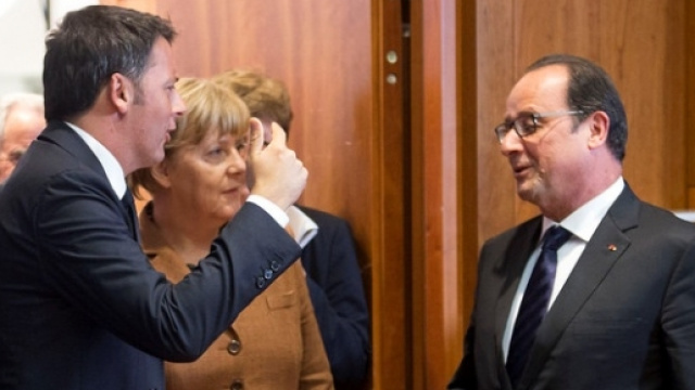 Renzi a Bruxelles con la Merkel e Hollande