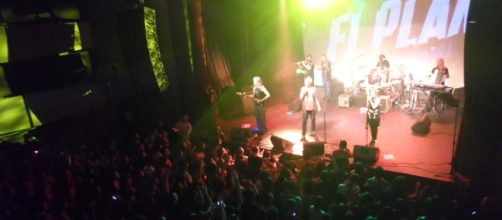 Los ocho integrantes de una banda muy especial