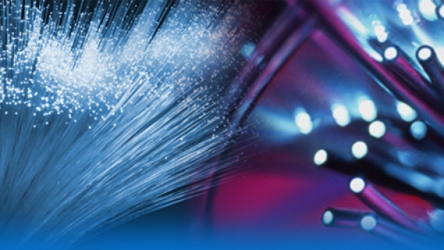 Fibra ottica, necessaria per la banda ultralarga