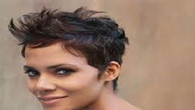 Nuovi tagli corti: pixie tousled, stagione 2016