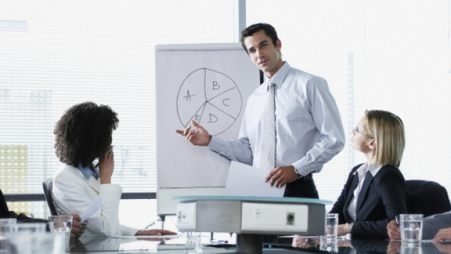 Offerte di lavoro, da Amazon e Leroy Merlin