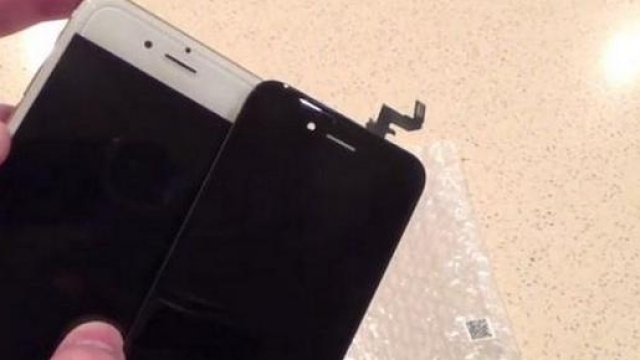 Una componente del nuovo iPhone 6S a confronto.