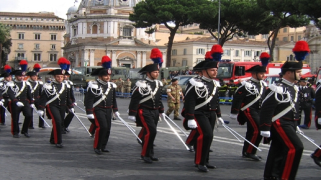 Concorsi pubblici Marina Militare e Carabinieri