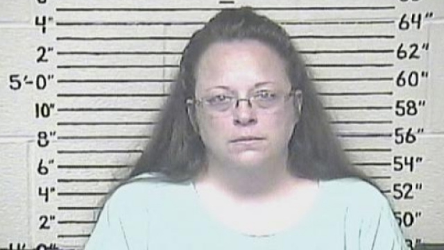 Kim Davis messa in arresto dalla Corte Suprema.