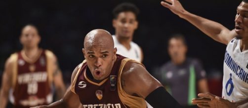 CONDUCTOR. Vargas aport&oacute; 9 puntos y 6 asistencias.