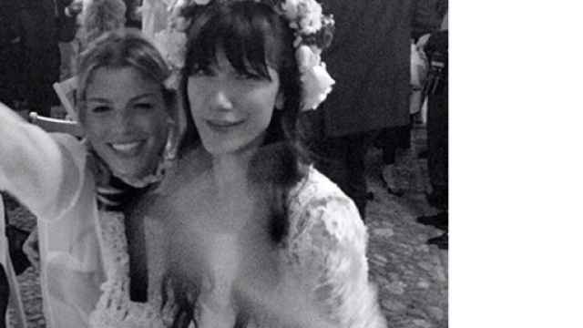 Emma Marrone al matrimonio di Elisa.