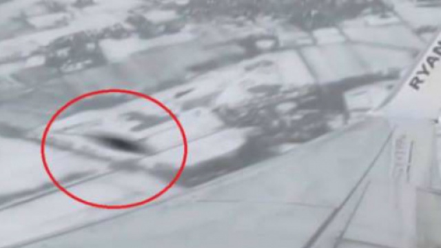 L'oggetto non identificato avvistato su un Ryanair