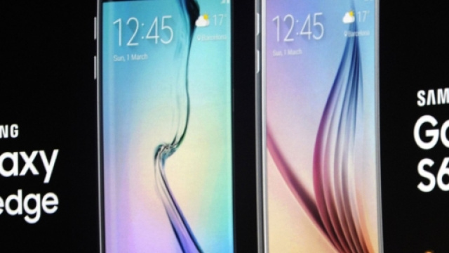 Un'immagine dei due top di gamma Samsung