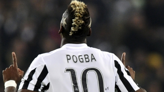 Paul Pogba nel centrocampo della FIFPro World XI