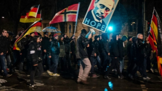 Pegida in una recente manifestazione.