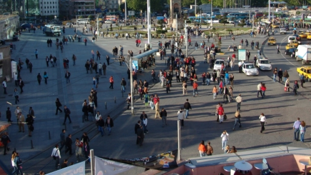 Attentato ad Istanbul,ecco le prime ricostruzioni.