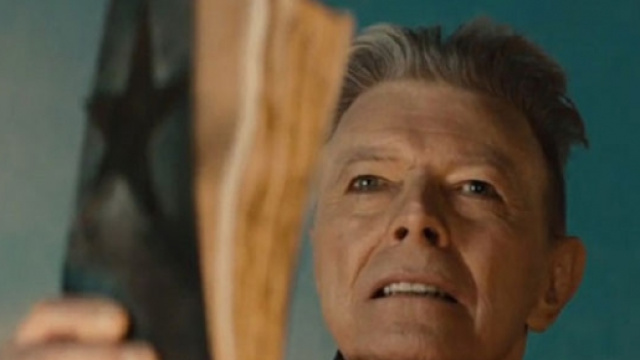 David Bowie nell'ultimo singolo Lazarus