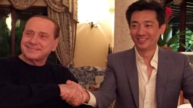 Silvio Berlusconii e Bee Taechaubol