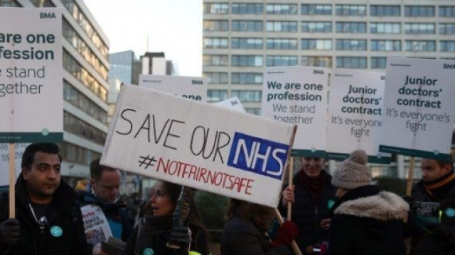 I medici junior in piazza per lo sciopero di oggi