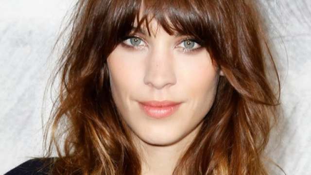 Le ultime tendenze per i capelli medi