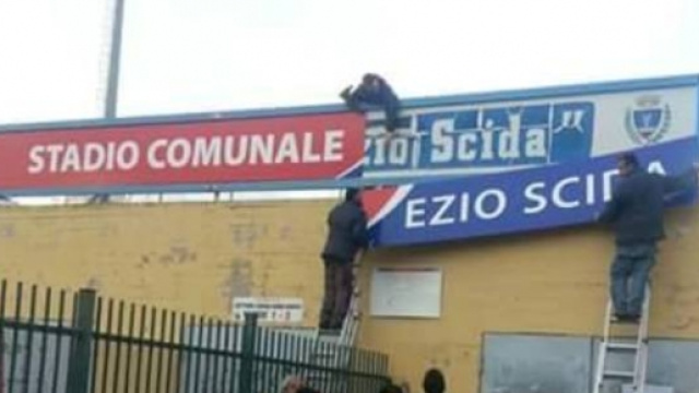 Nuova insegna per lo Stadio crotonese