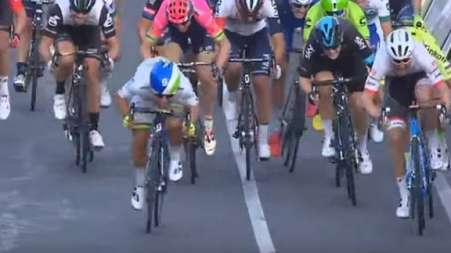 Il sorpasso di Caleb Ewan su Nizzolo