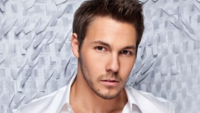 L'attore americano Scott Clifton.
