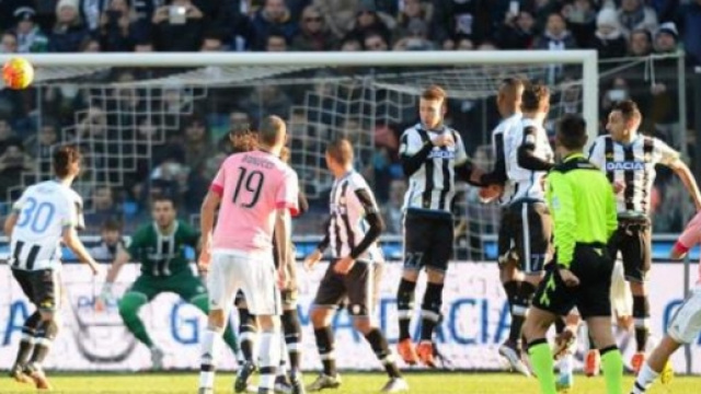 La punizione vincente di Dybala
