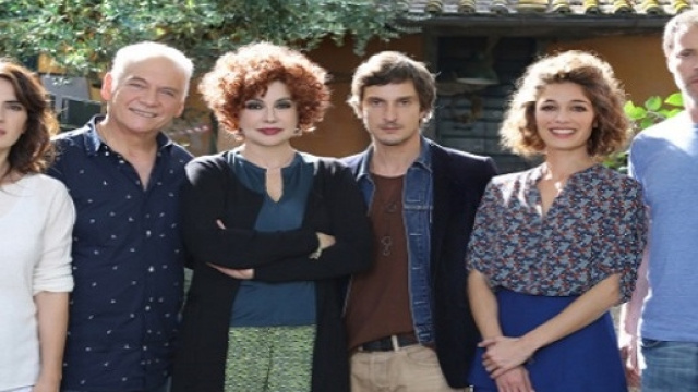 Tutto Pu&ograve; Succedere, info streaming puntata 17/01