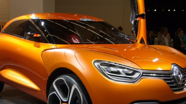 Un prototipo Renault, si indaga sulle emissioni